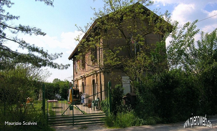 01 Stazione di Petosino.JPG